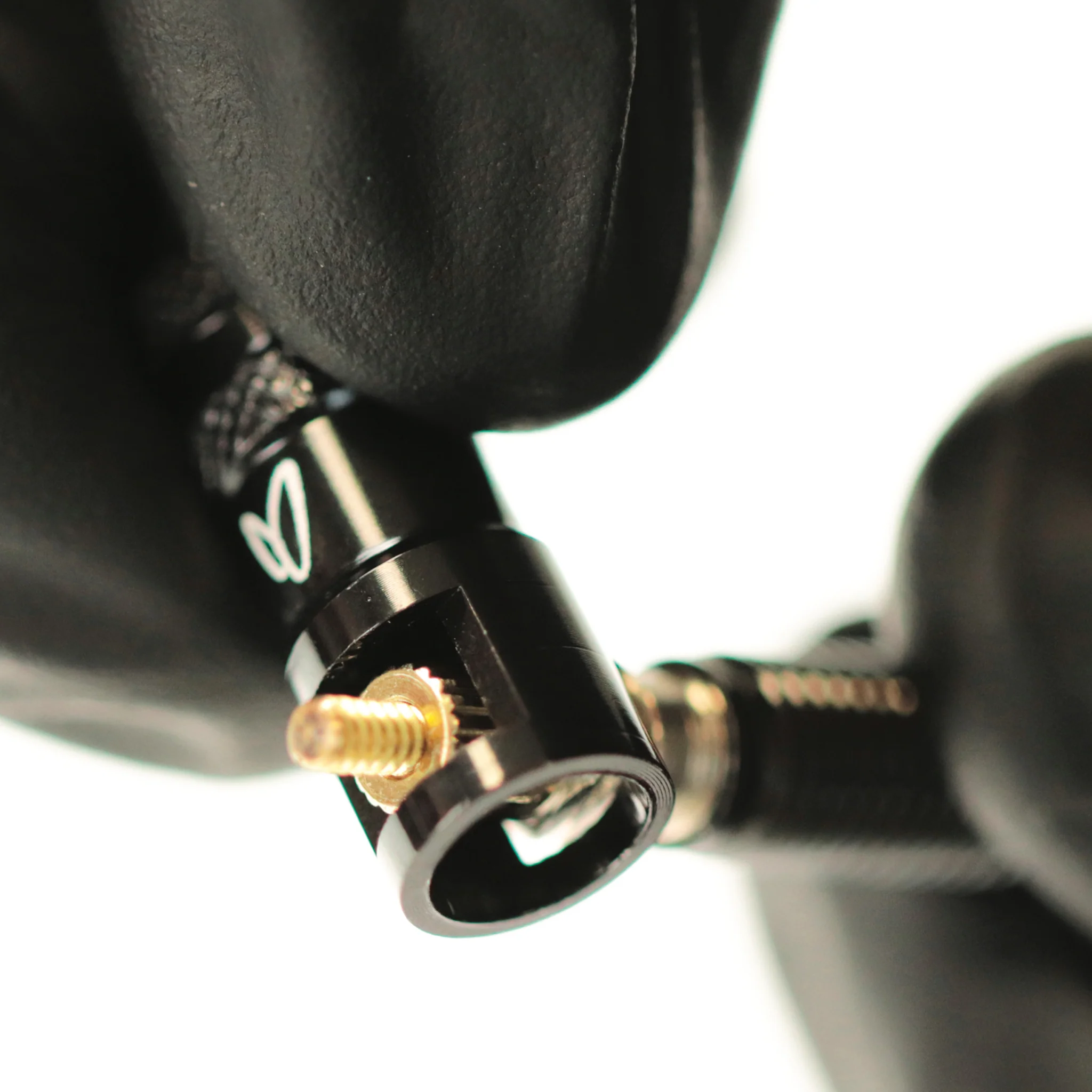 Caffélatex Tubeless Valve Pair Black RVC and Key - Image 4