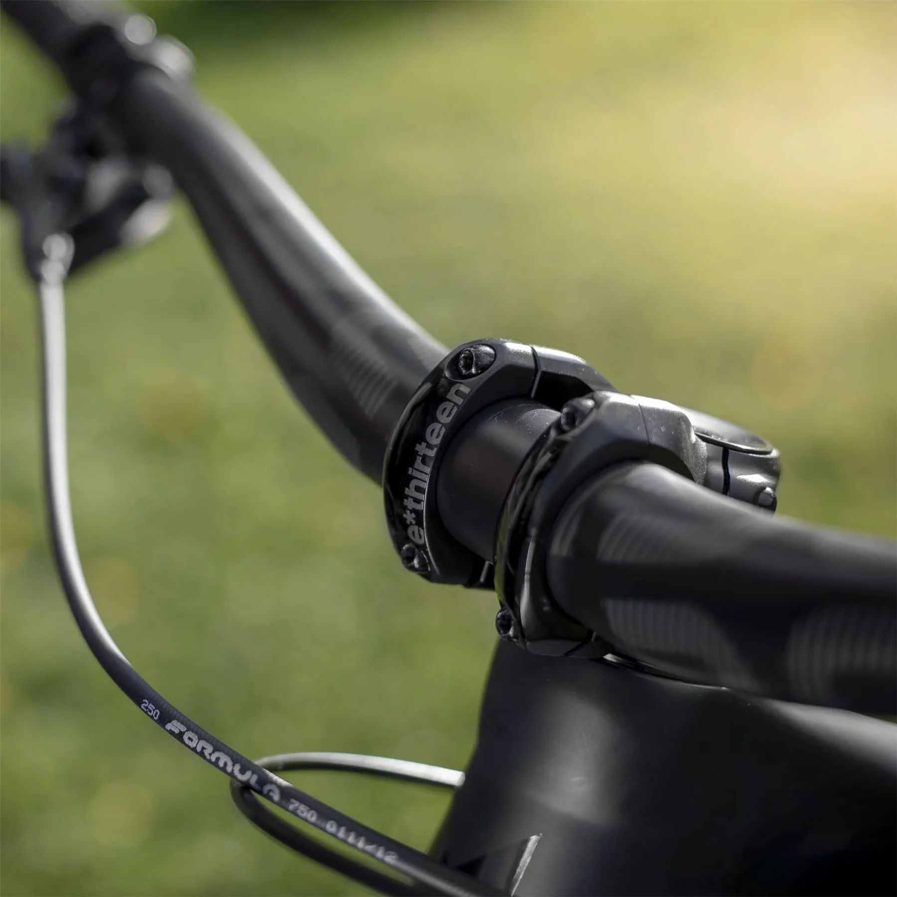 e*thirteen - Race 35 Carbon Handlebar 20mm Rise 800mm Width - Black - Image 3