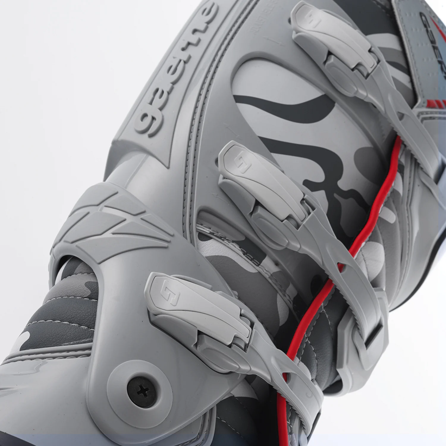 Fastback Endurance Boots Snow Camo Sz 8 - Image 7