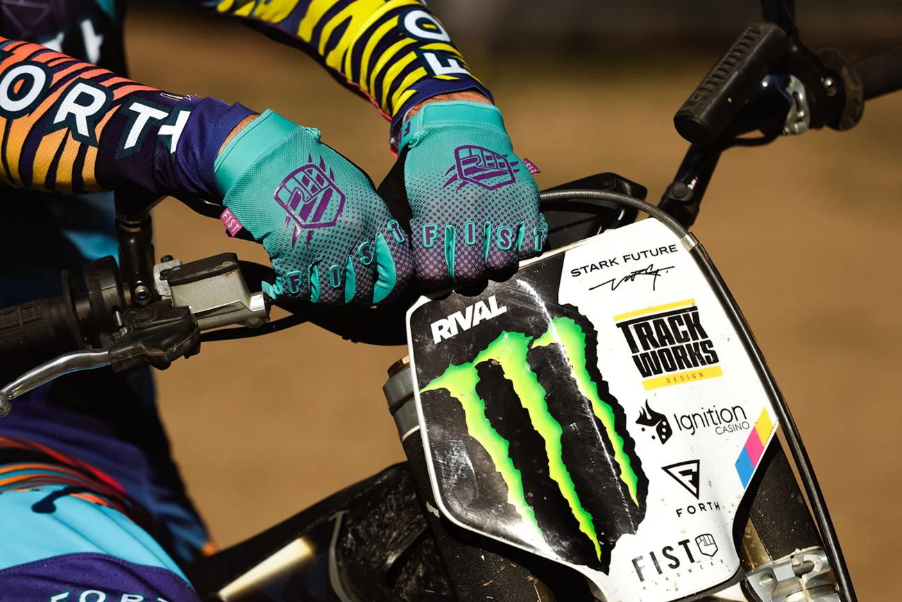 Fist - Breezer - Image 15