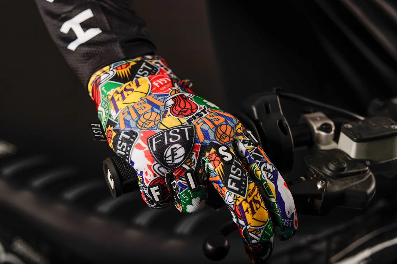 Fist - Strapped - Image 120
