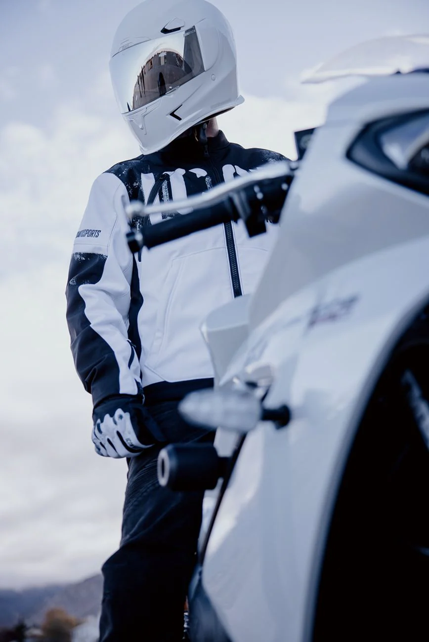 ICON Airframe Pro™ Helmet - Solid - Image 9