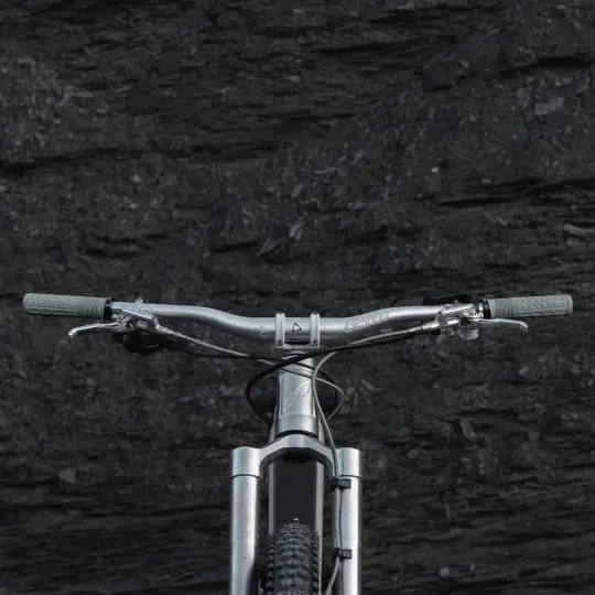 Leatt MTB Handlebar Kit Launch Control 6.0 35mm Hi Rise Silver - Image 5