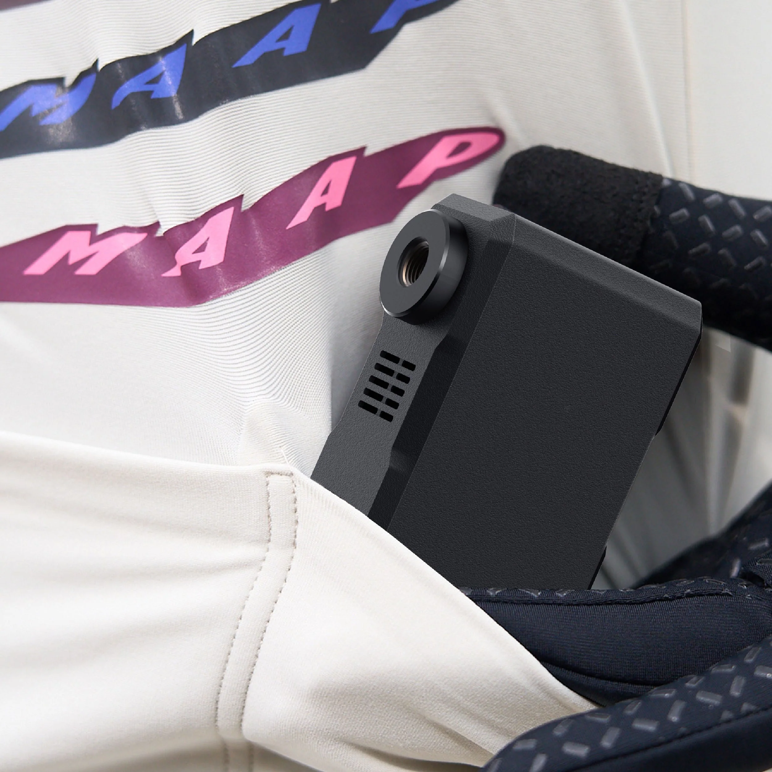 BiKASE Nano E Pump - Portable Electric Inflator - Image 4