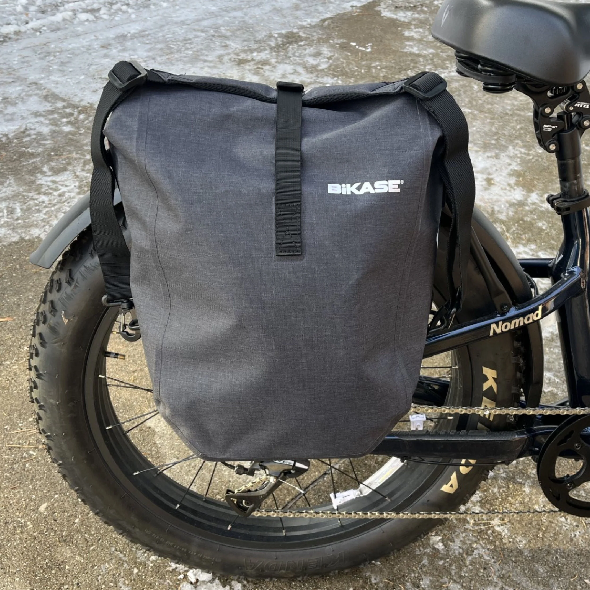 BiKASE Reggie 2 Drybag Pannier 2039 - Image 4