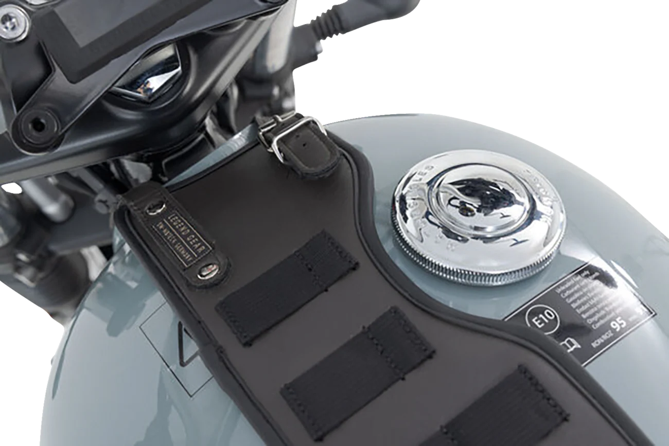 SW-MOTECH Legend Gear Tank Strap System - with LA2 Accessory Bag - Triumph '16-'24 BC.TRS.11.667.50200 - Image 2