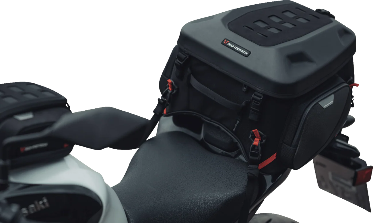 SW-MOTECH PRO Rearbag Tail Bag - 22 to 34 Liter - Black/Anthracite BC.HTA.00.304.30000 - Image 2