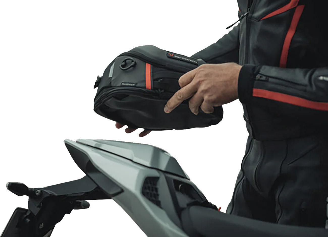 SW-MOTECH PRO Roadpack Tail Bag - 8 to 14 Liter - Black/Anthracite BC.HTA.00.307.30000 - Image 3