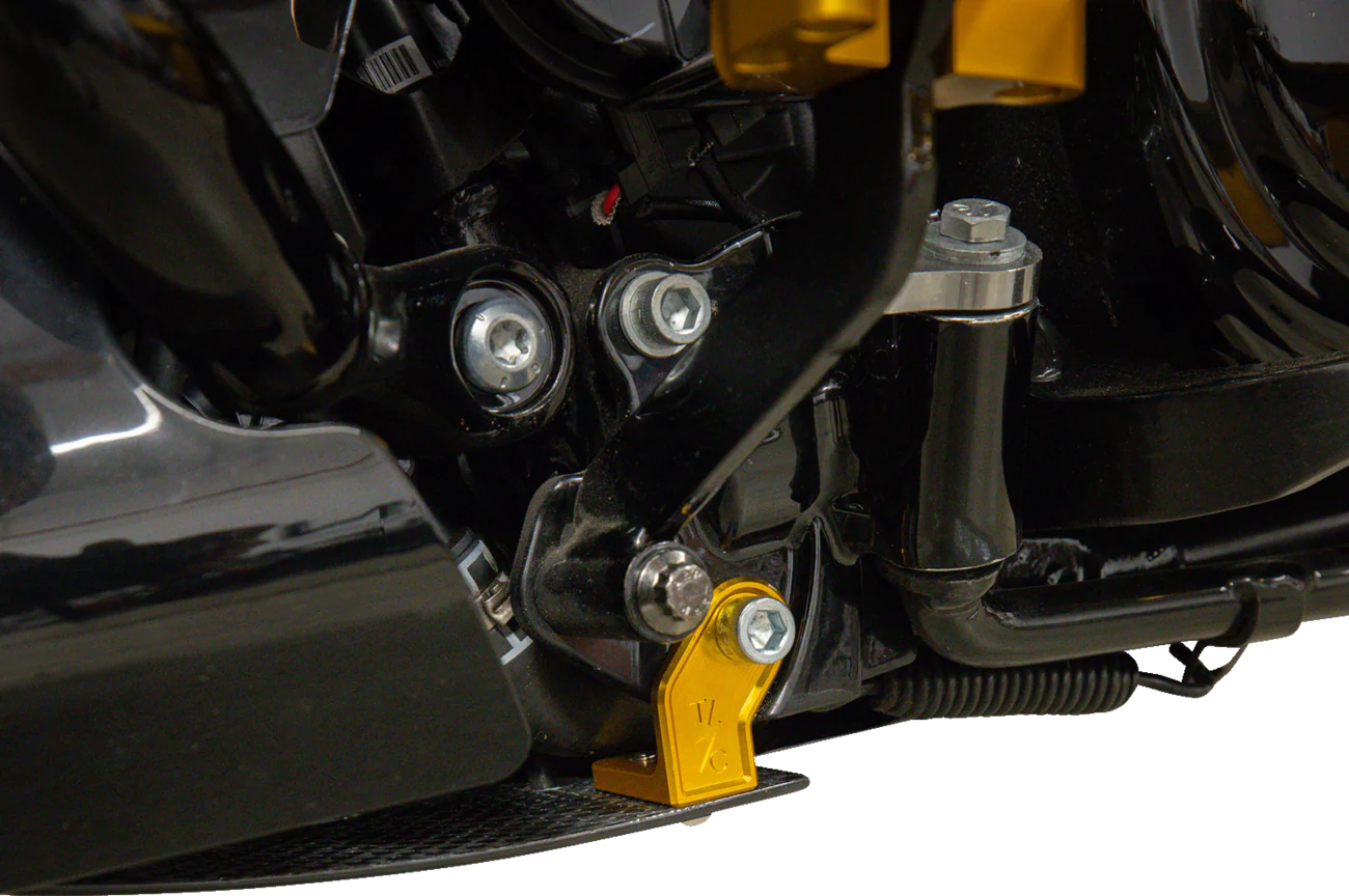 THRASHIN SUPPLY CO. Skid Plate - Carbon Fiber/Gloss - With Gold Brackets - FLHX/FLTRX TSC-3034-5 - Image 7
