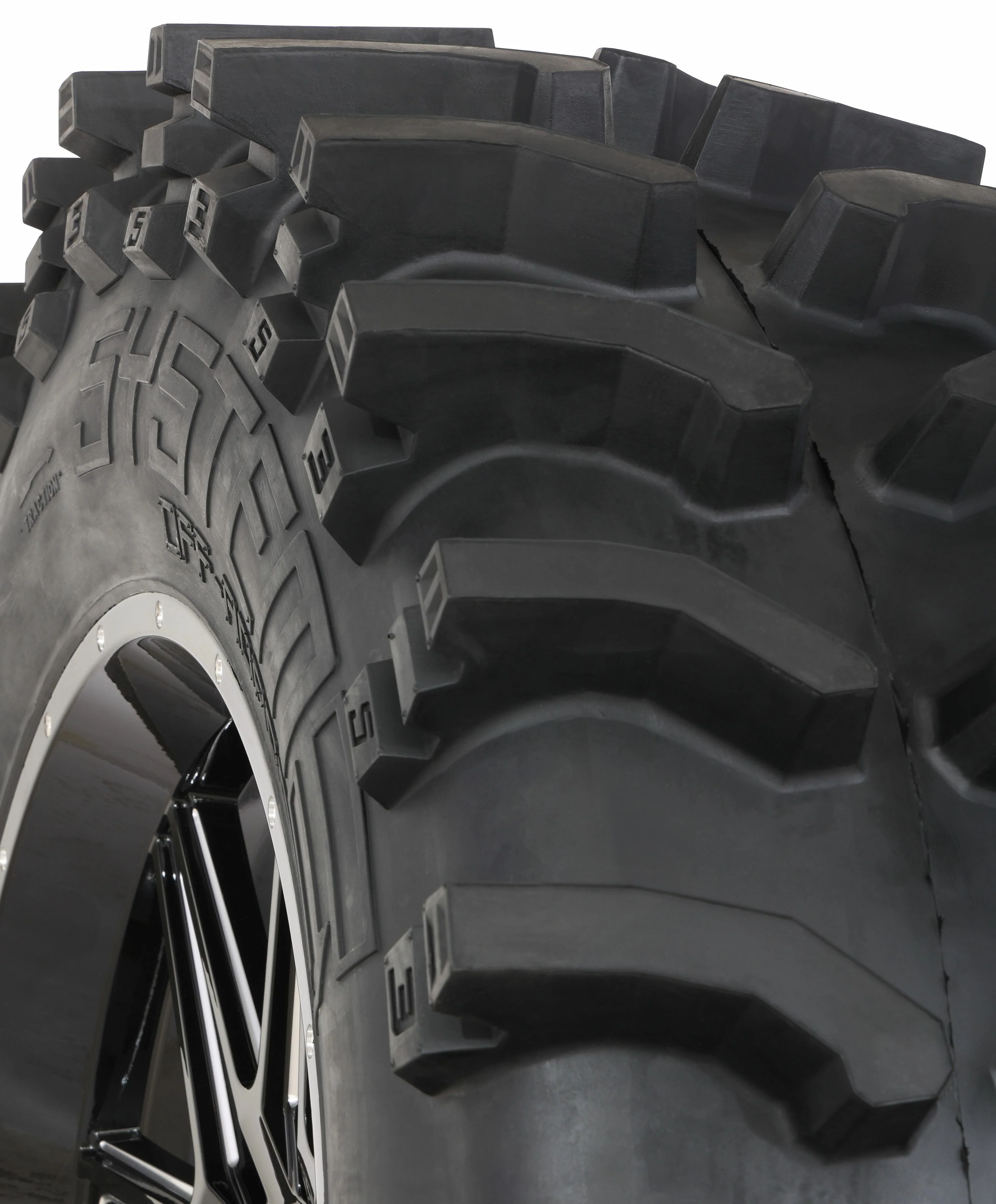 Tire Xt400w 37x12r24 - Image 3