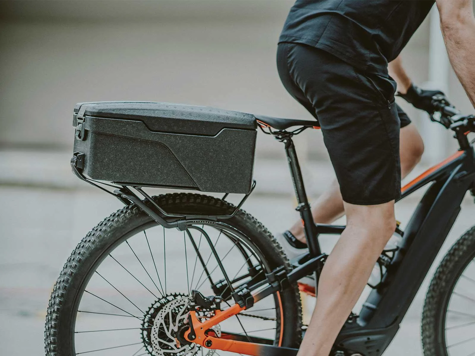 Topeak E-Xplorer Trunk Box - 8.5L, Black - Image 3